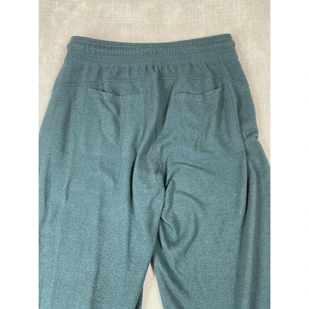 Alo Yoga Soho Sweatpants Womens Medium Green Knit Joggers Elastic Pockets Lounge